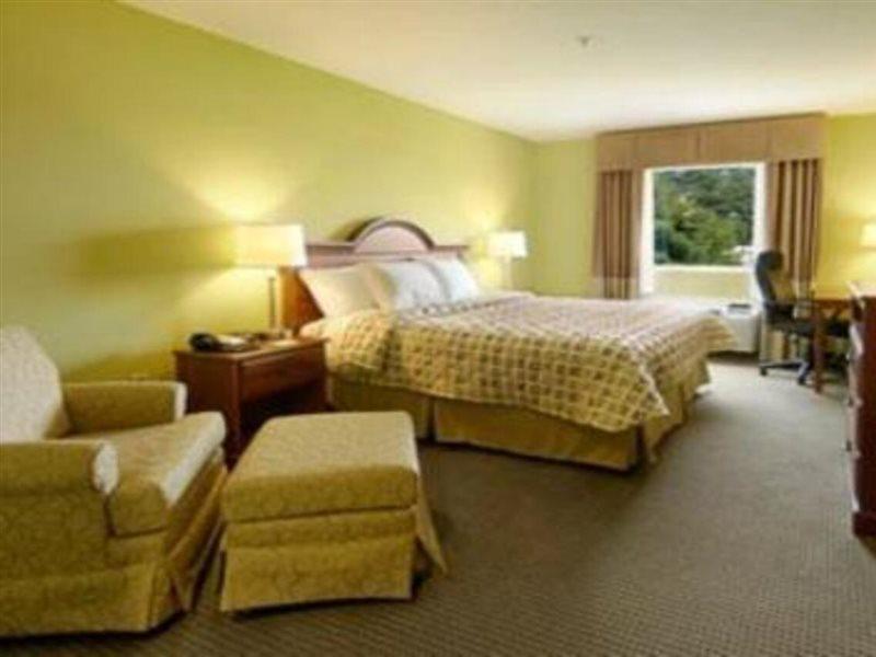 Days Inn & Suites By Wyndham Swainsboro Bagian luar foto
